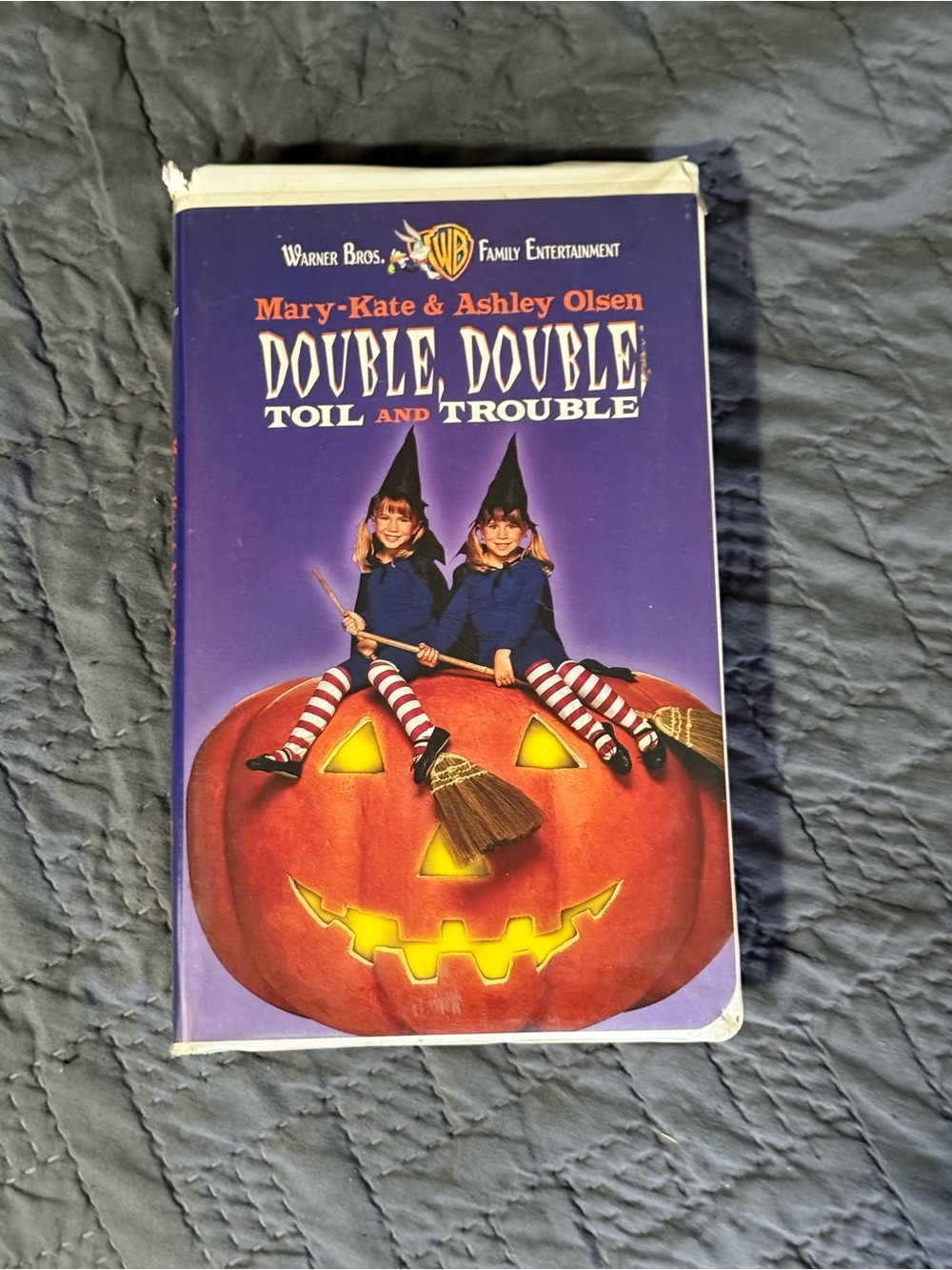Mary-Kate & Ashley Olsen “Double Double Toil and Trouble” VHS Tape